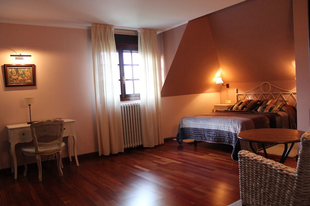 Hotel Rural Lacelo Villadecanes Buitenkant foto