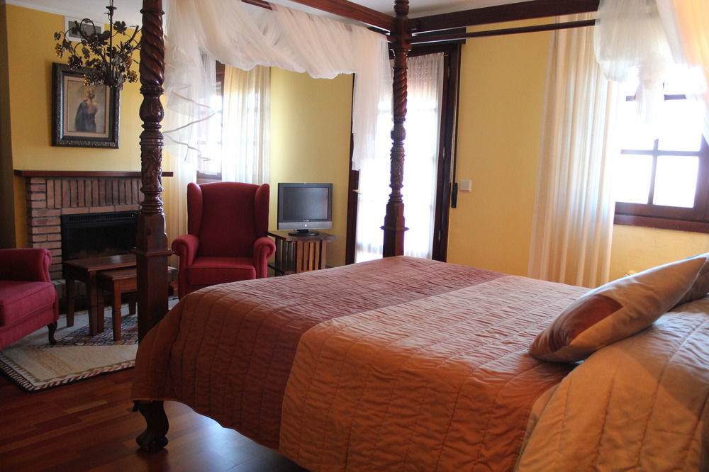 Hotel Rural Lacelo Villadecanes Buitenkant foto